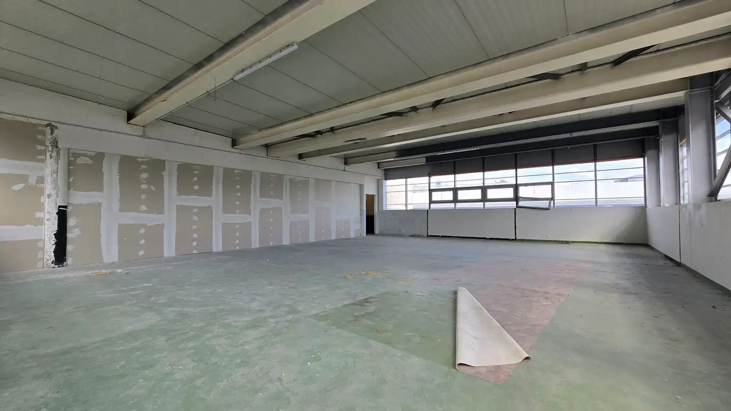 Negozio in affitto - Rue Du 23-Juin 40, 2822 Courroux