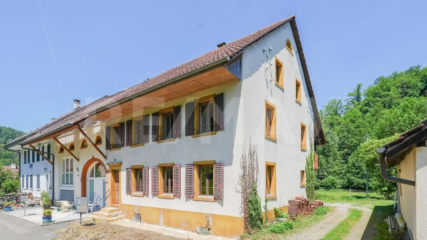 Row house for sale - Flaschenbach 10, 5028 Ueken