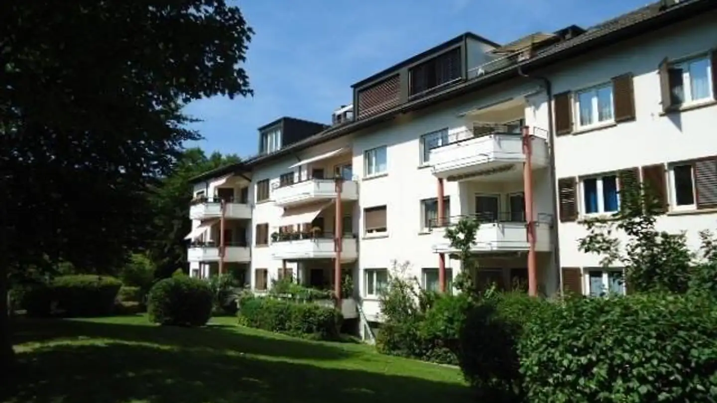 Place de parking souterraine à louer - Feldblumenweg, 8800 Thalwil