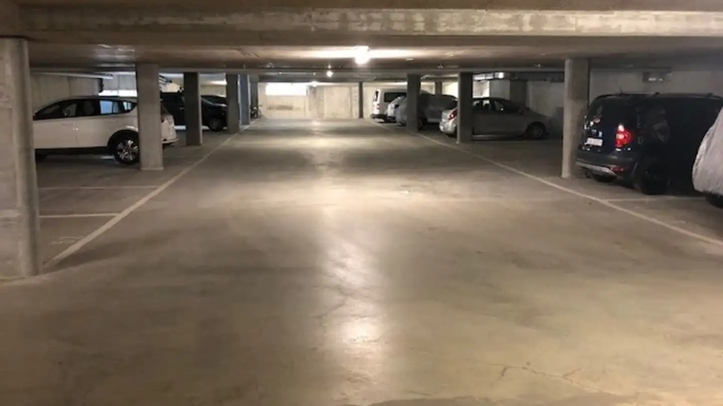 Garage individuel à louer - Brückenmattenstrasse 19, 3952 Susten