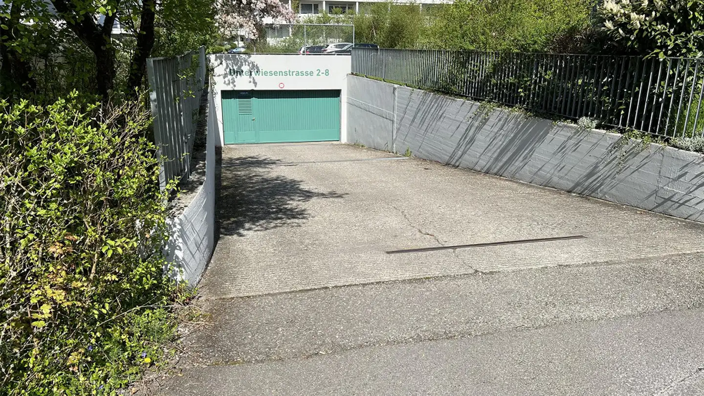 Tiefgaragenstellplatz mieten - Unterwiesenstrasse 2, 8408 Winterthur