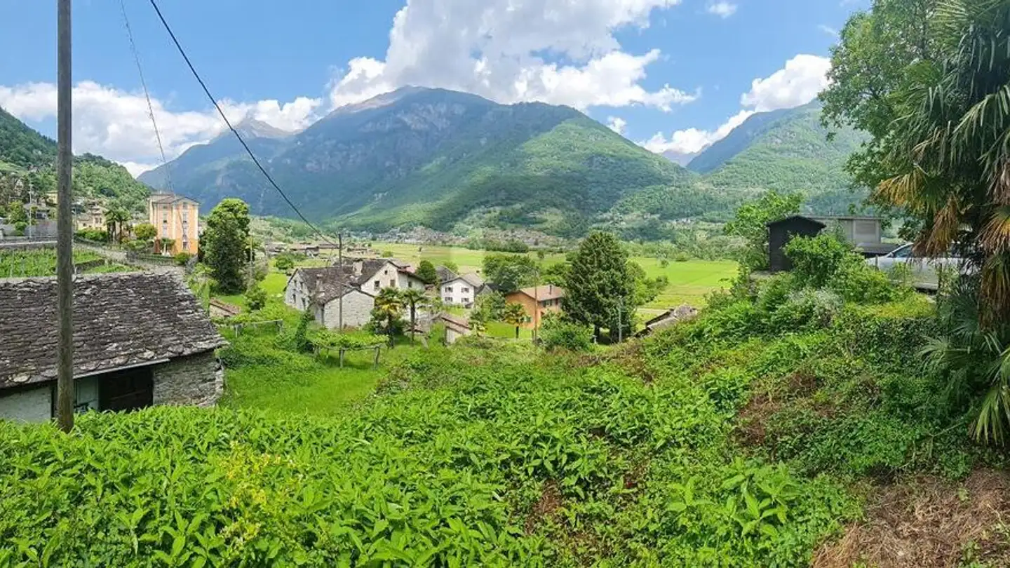 Terrain constructible à vendre - 6714 Semione