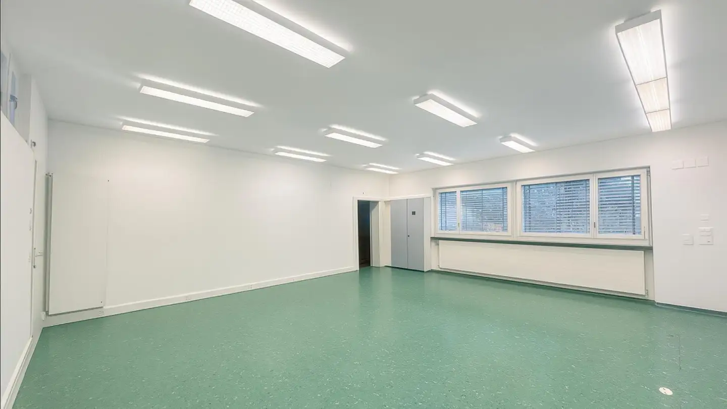 Office space for rent - Via Stazione 17b, 6760 Faido - Photo 2