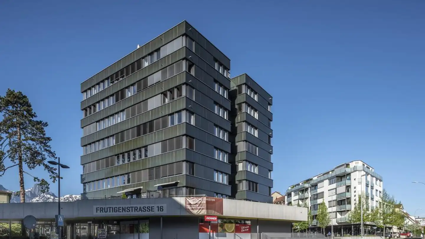 Überdachter Motorradparkplatz mieten - Länggasse 1-1c, 3600 Thun