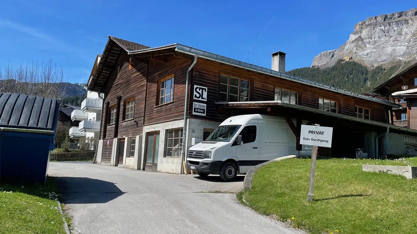 Commercial à louer - Via Alva 3, 7017 Flims Dorf