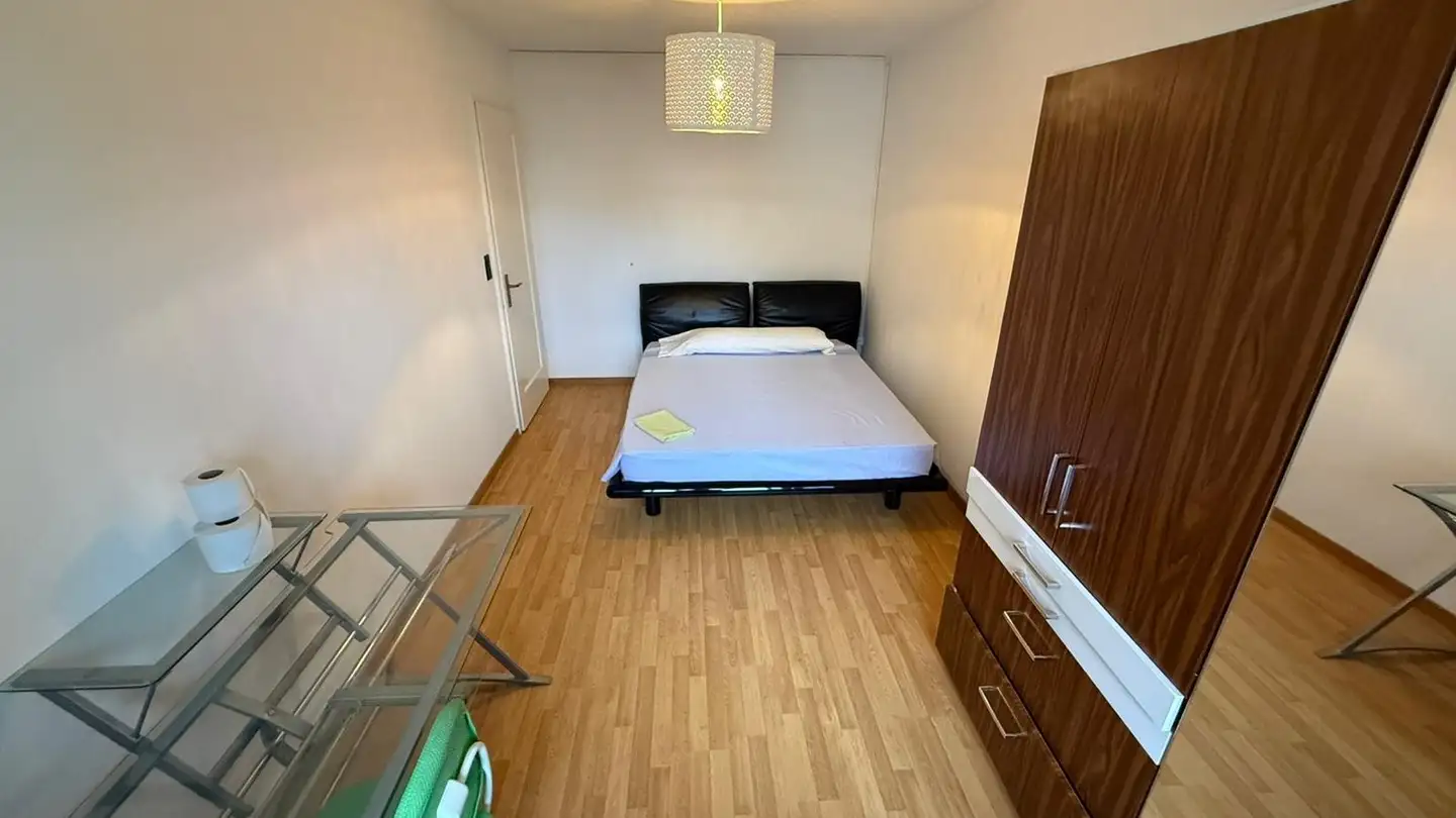 Chambre à louer - Mittelfeldstrasse 27, 8700 Küsnacht ZH