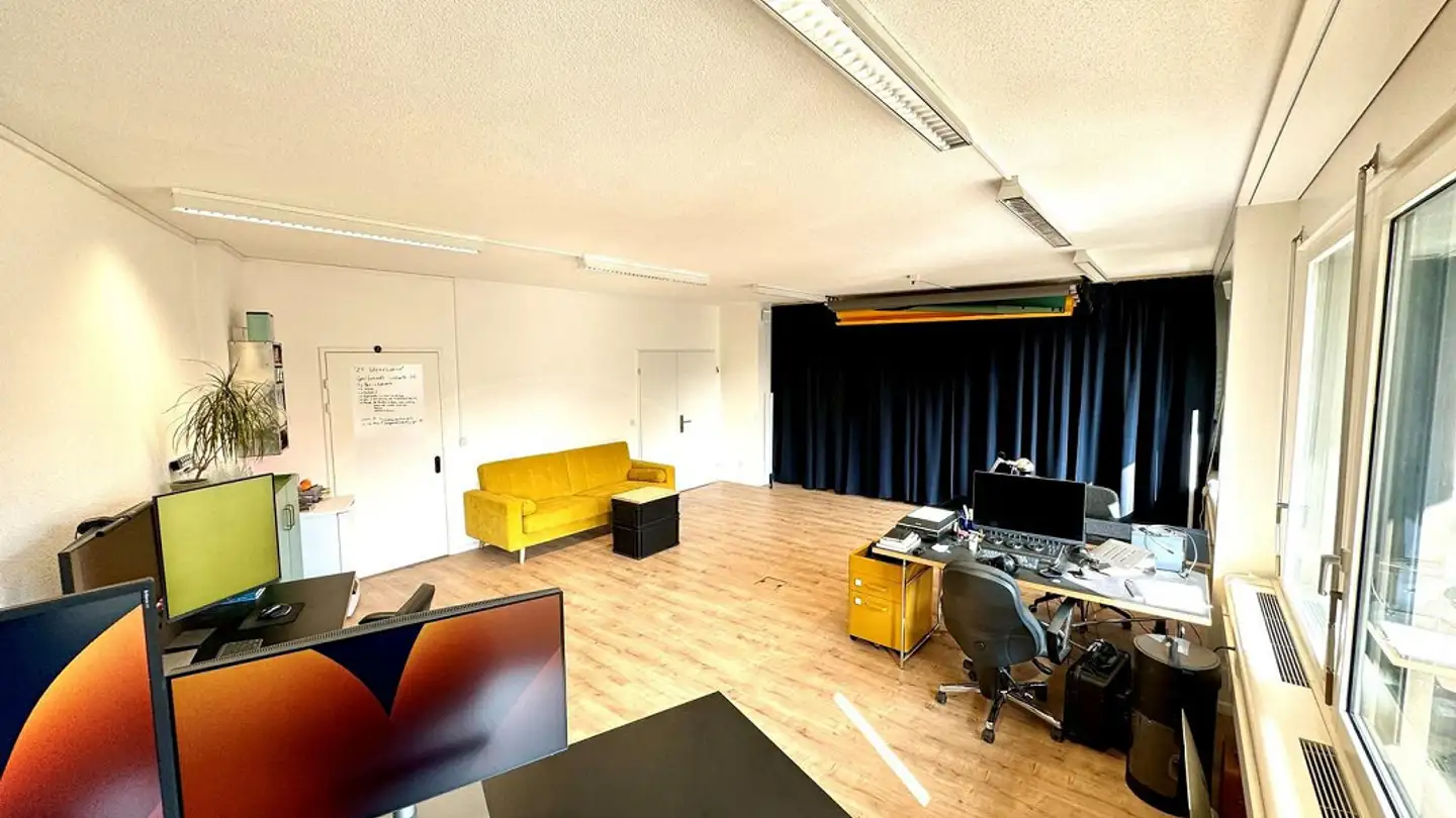 Spazio ufficio in affitto - Hohlstrasse, 8106 Adlikon b. Regensdorf