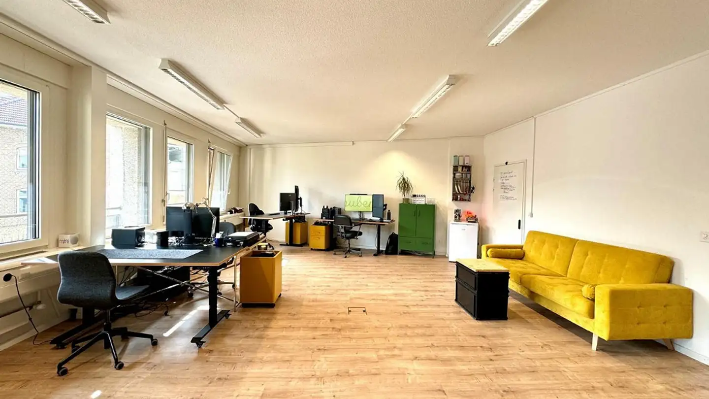 Spazio ufficio in affitto - Hohlstrasse, 8106 Adlikon b. Regensdorf - Foto 2