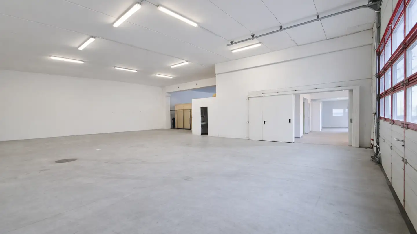 Mixed-use building for rent - 6855 Stabio