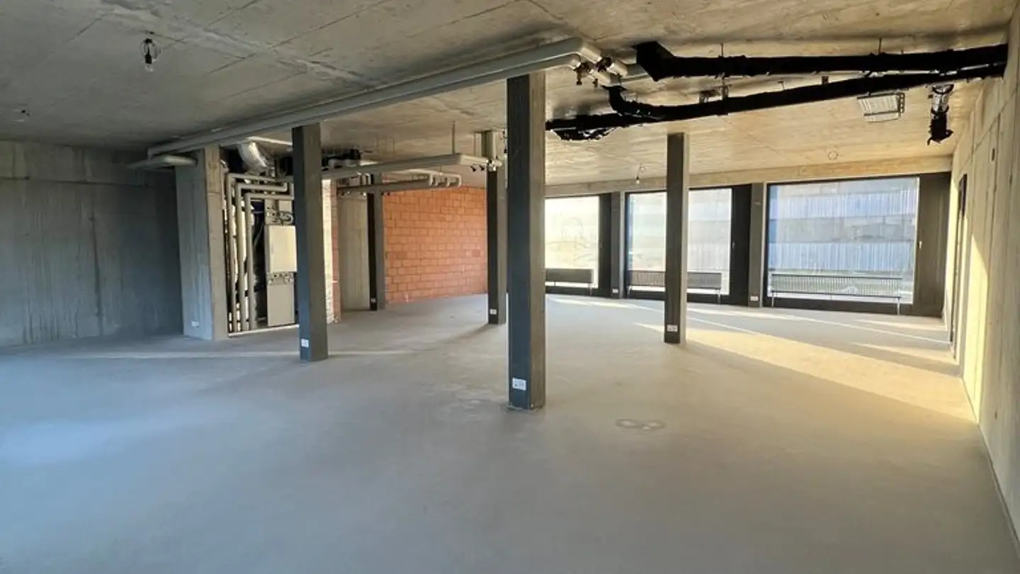 Mixed-use building for rent - Strickereistrasse 4a, 4663 Aarburg - Photo 2