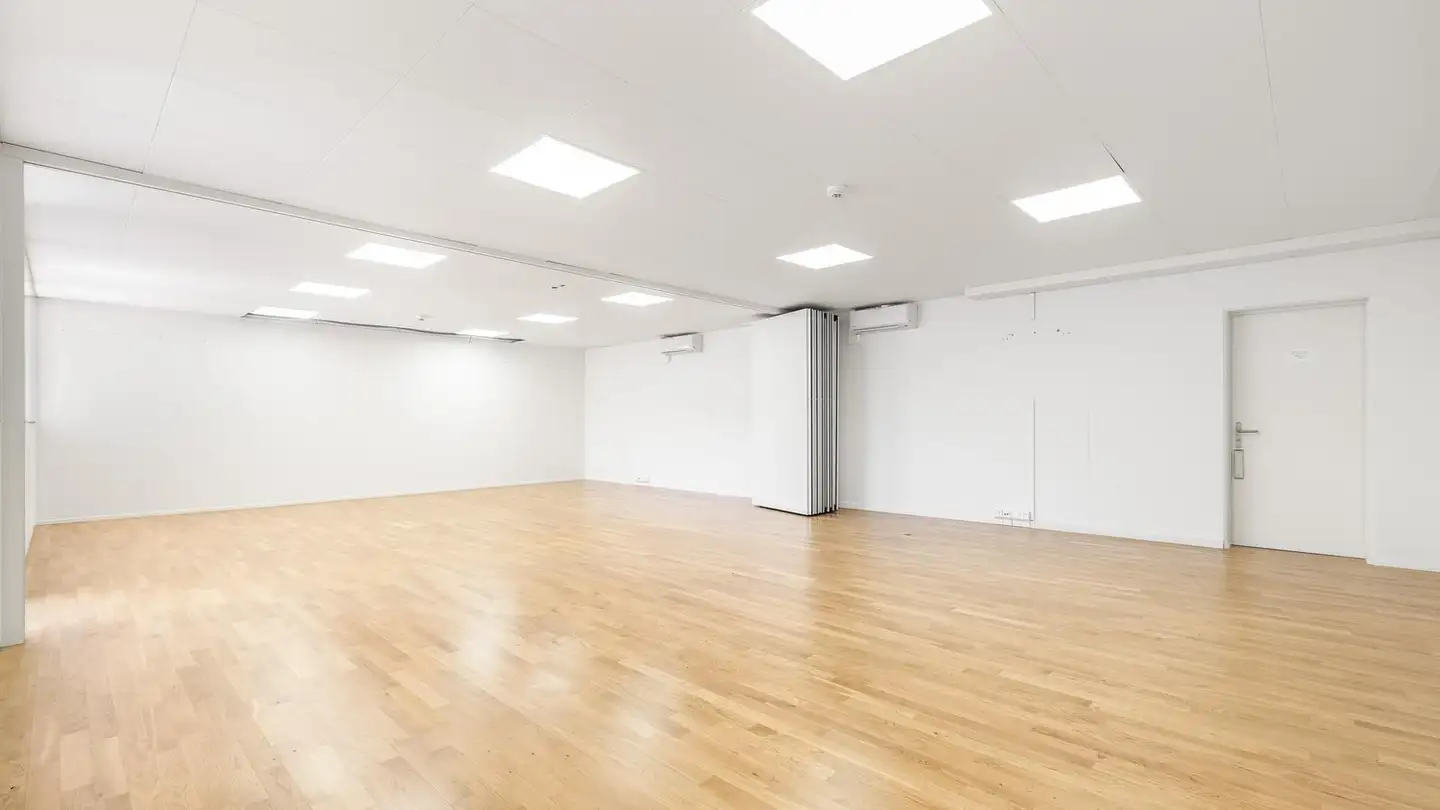 Commercial à louer - Mandachstrasse 52, 8155 Niederhasli - Photo 4