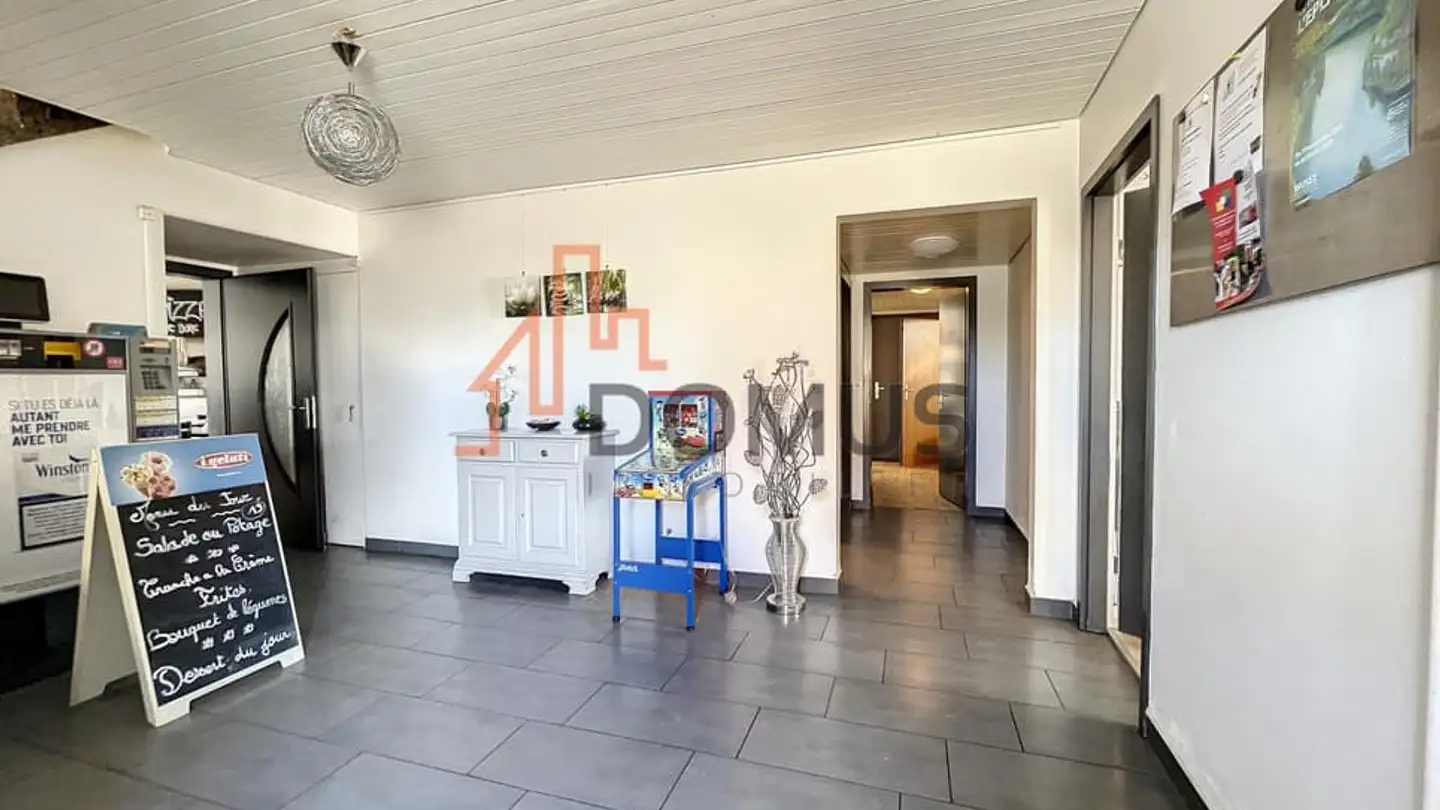 Commercial à vendre - 2915 Bure - Photo 2