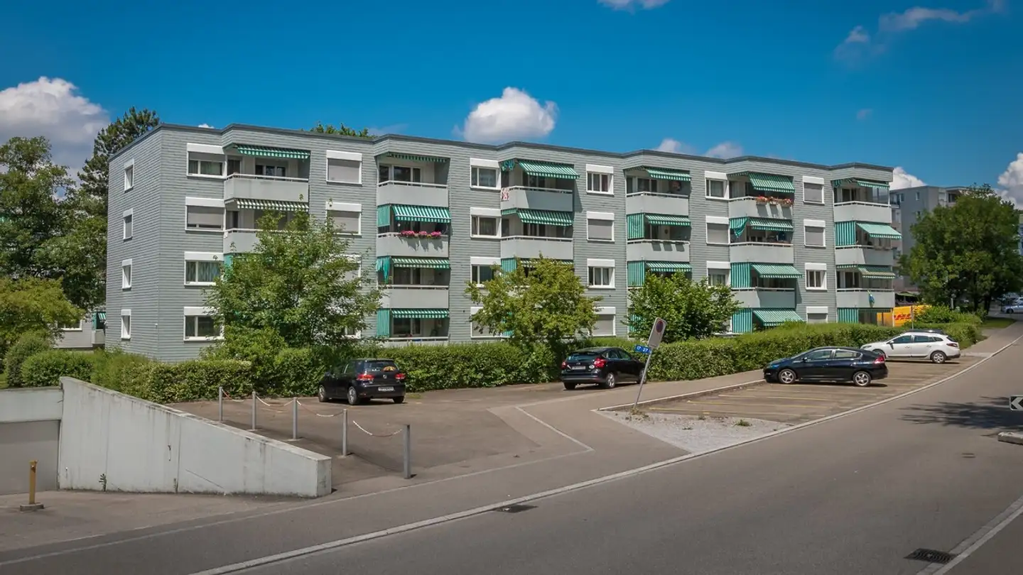 Indoor motorbike parking space for rent - Hohrainlistrasse 17, 8302 Kloten
