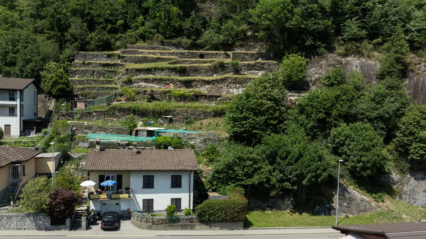 Terreno edificabile in vendita - Via Galbisio, 6503 Bellinzona