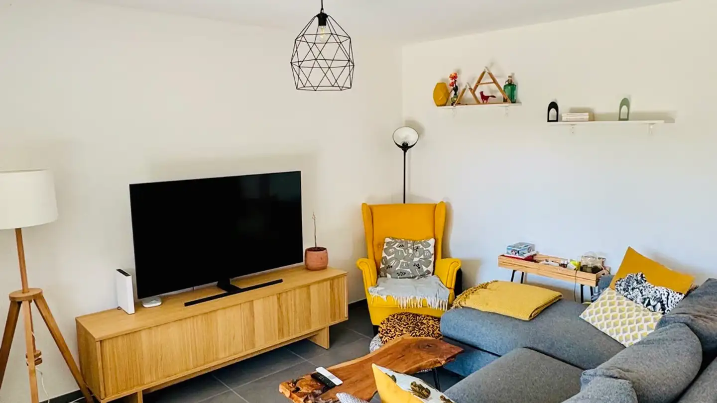 Apartment for rent - 1681 Billens