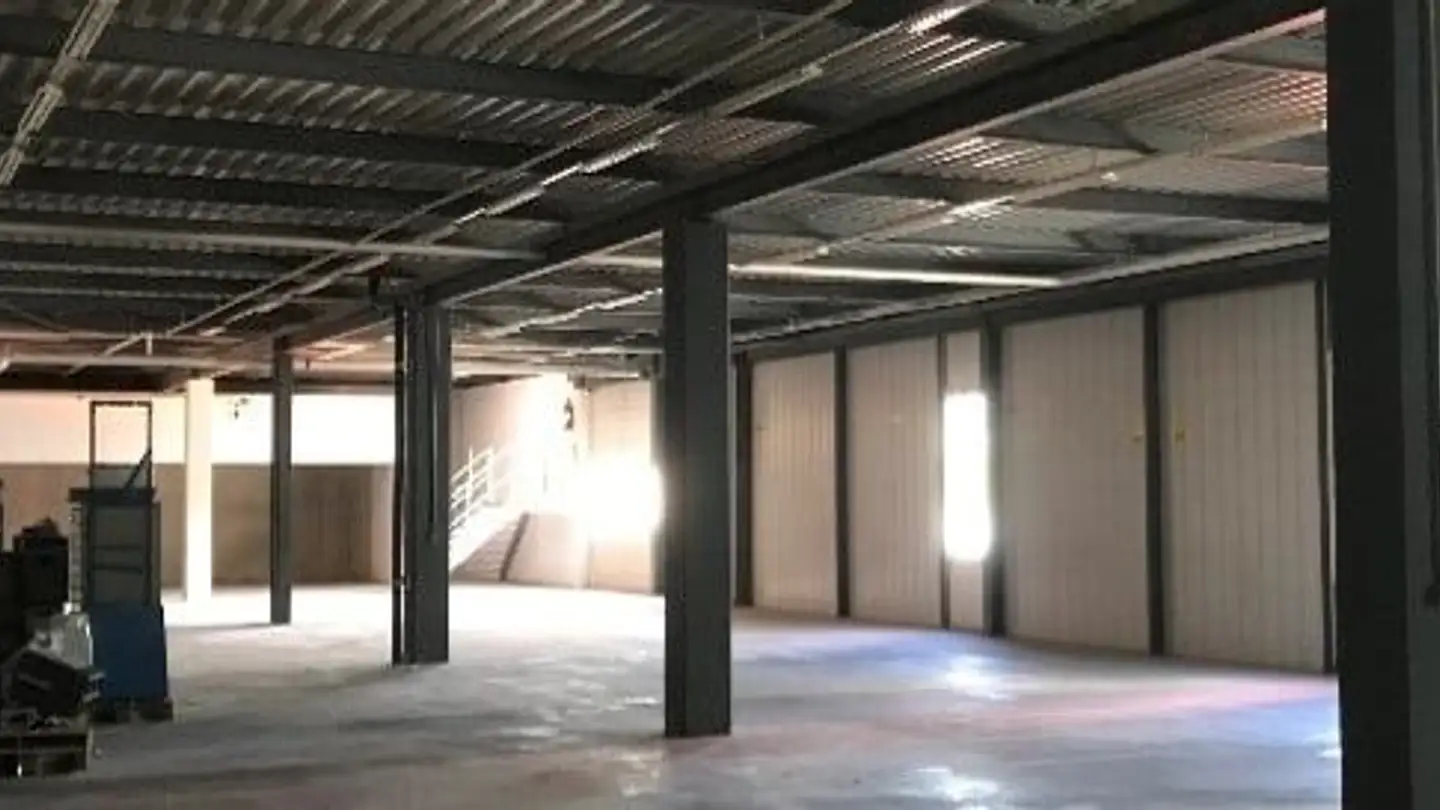 Spazio di archiviazione in affitto - Furtbachstrasse 18, 8107 Buchs ZH - Photo 3