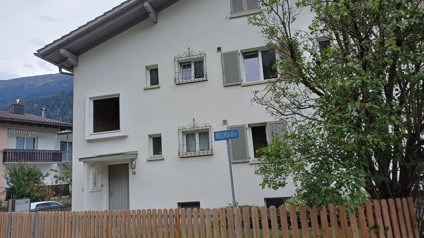 Appartement à louer - Via Haidel 18, 7013 Domat/Ems