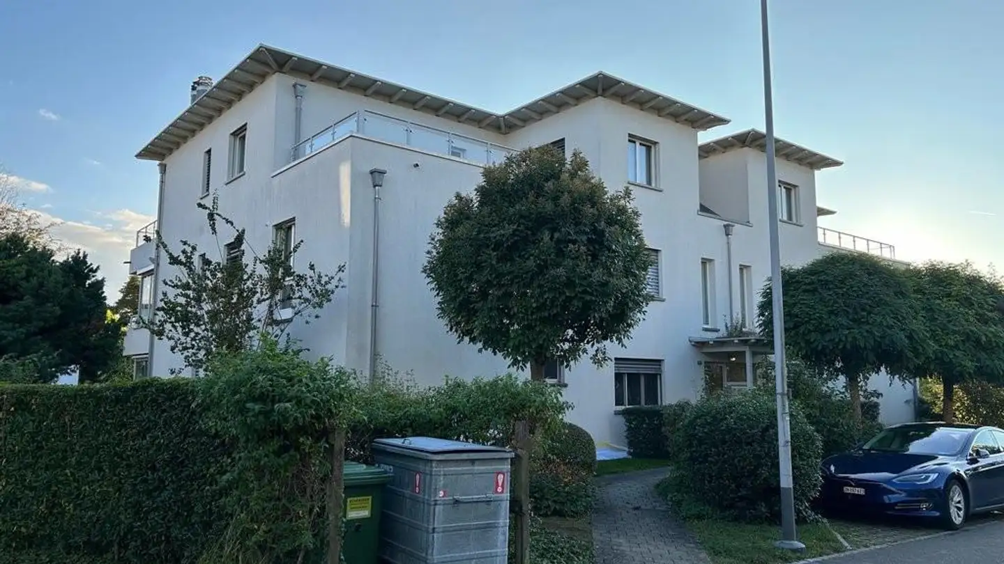 Single garage for rent - Untere Bühlenstrasse 32, 8708 Männedorf