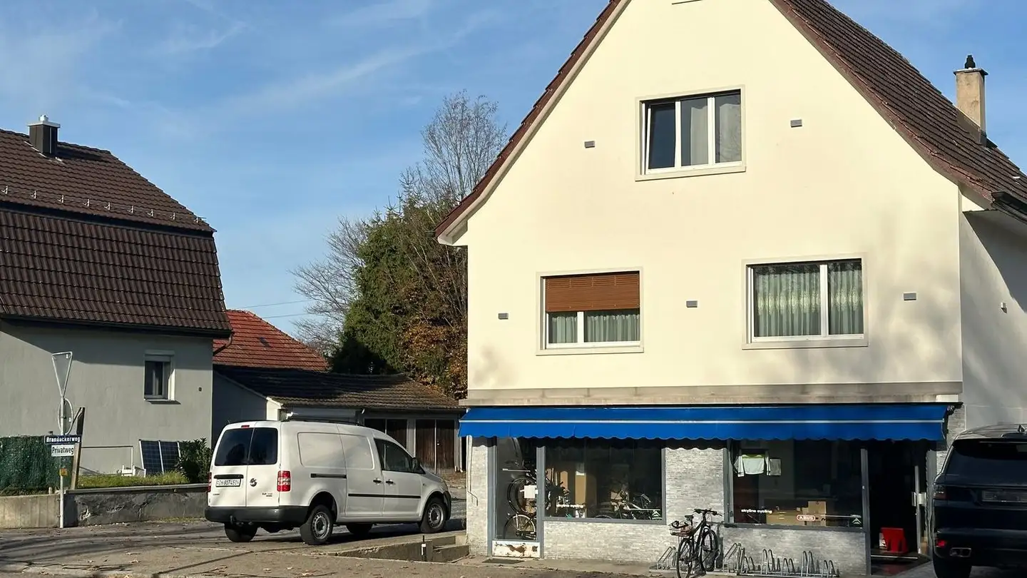 Geschäft mieten - Brandackerweg 2, 8610 Uster