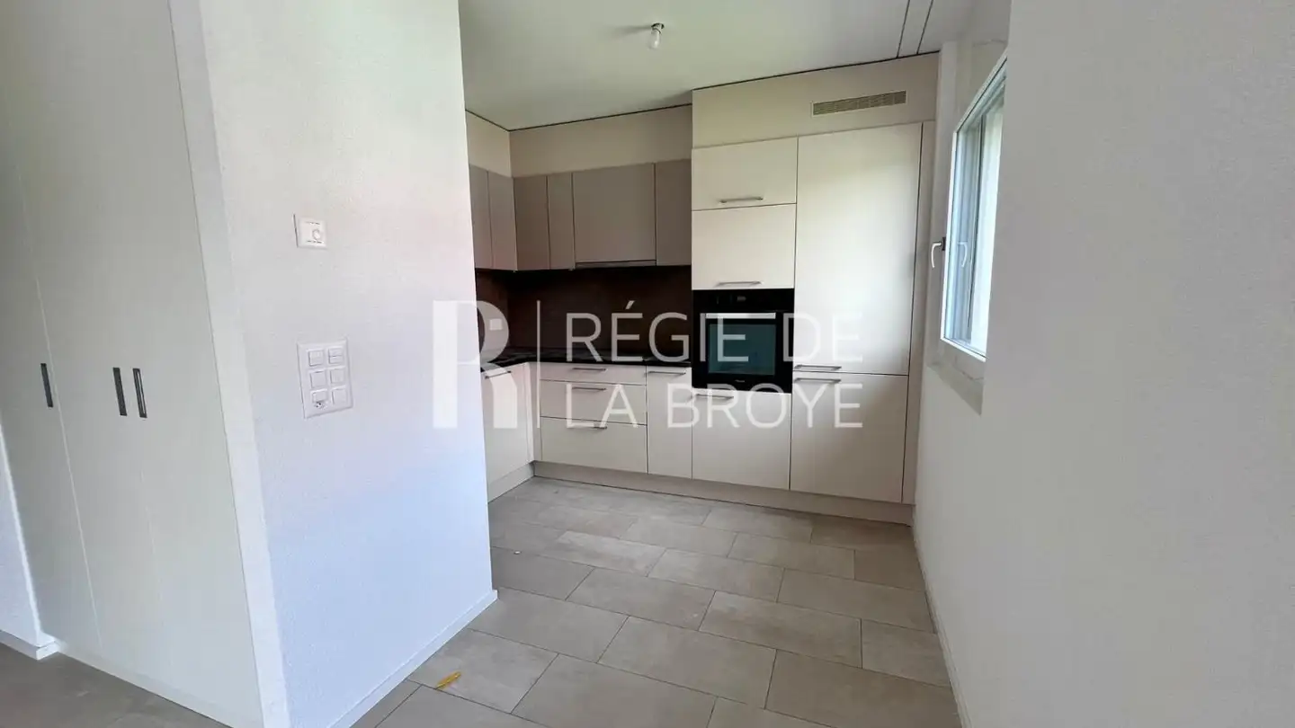 Apartment for rent - Chemin De La Place De Sports, 1773 Léchelles - Photo 4
