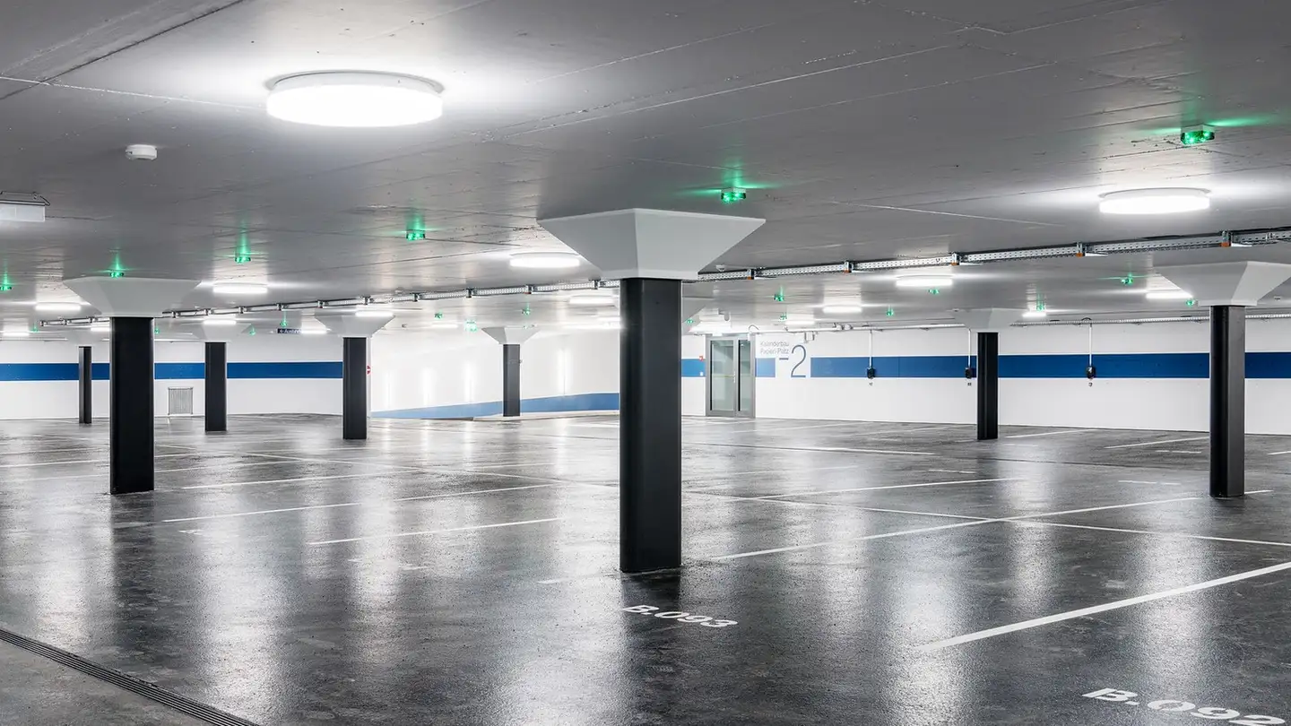 Underground parking space for rent - Fabrikstrasse 7, 6330 Cham