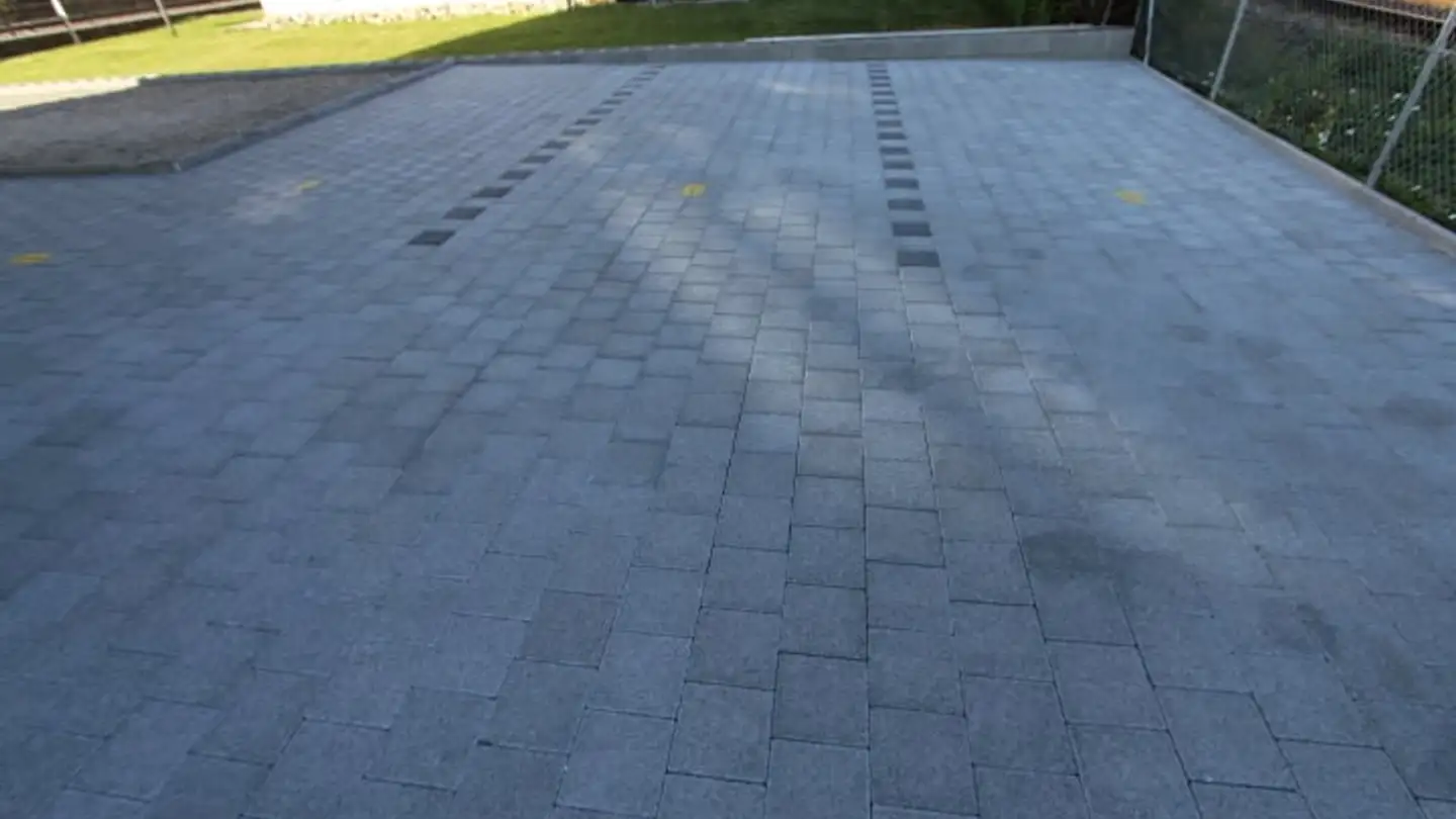 Place de parking extérieure à louer - Köllikerstrasse 29, 5036 Oberentfelden