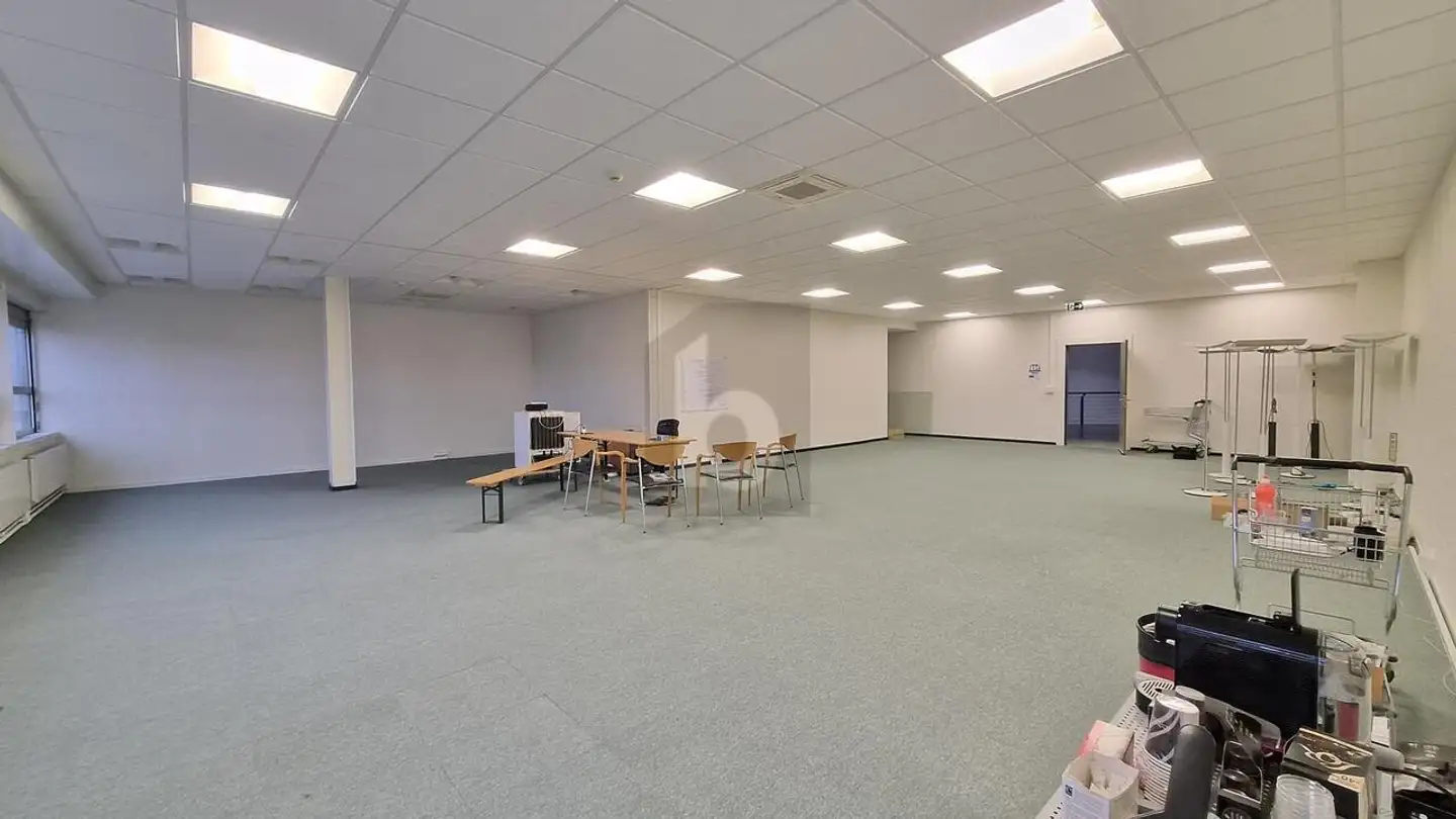 Bürofläche mieten - 8153 Rümlang