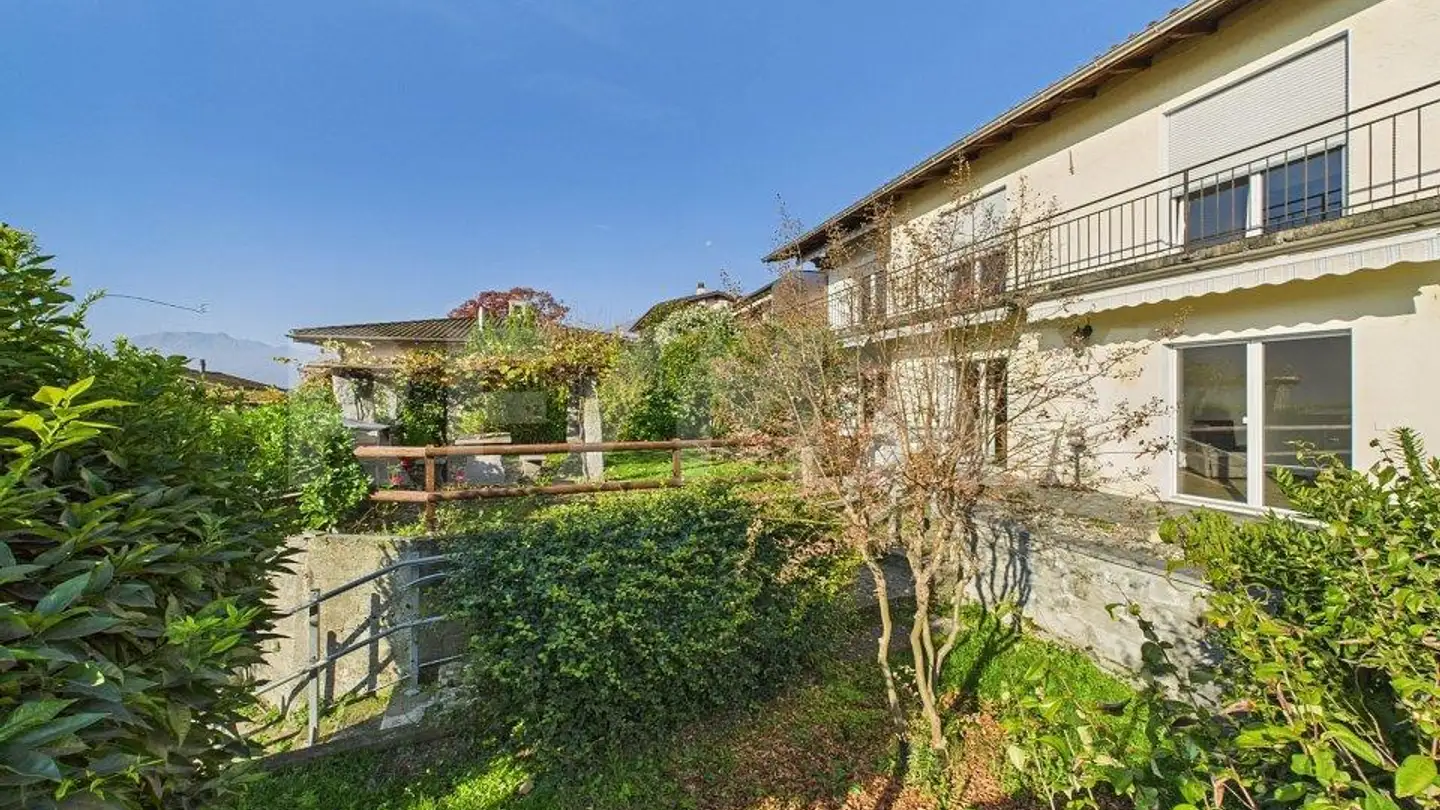 Residential building for sale - 6595 Riazzino