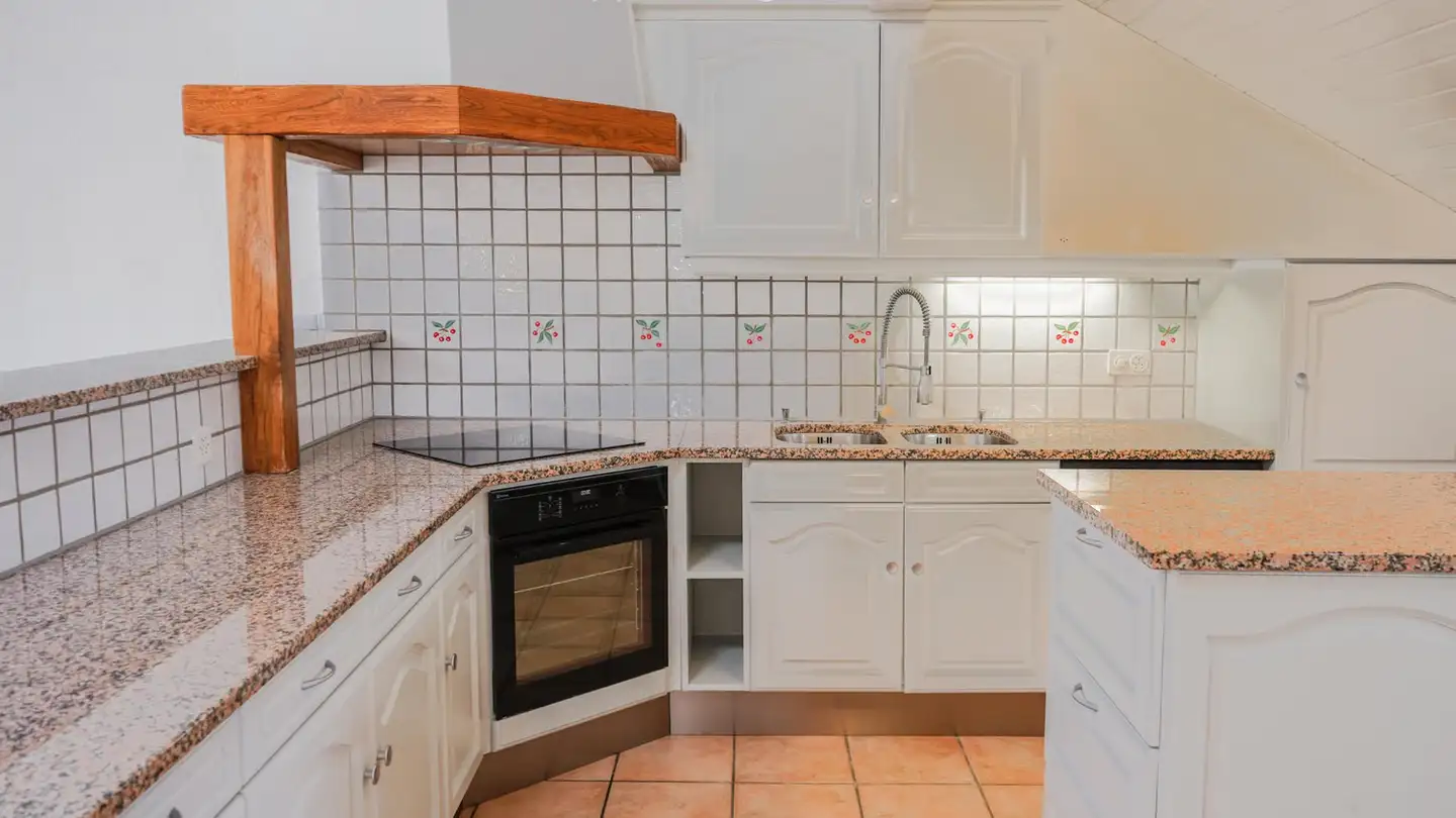 Apartment for rent - 1169 Yens - Photo 2
