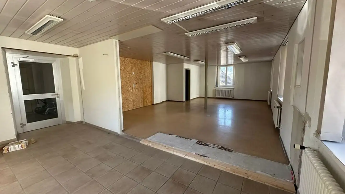 Commercial à louer - Rue Des Forgerons 8, 2065 Savagnier