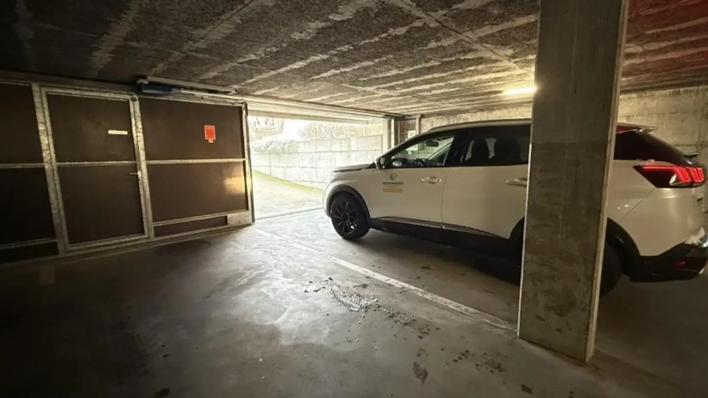Underground parking space for rent - 2800 Delémont - Photo 4