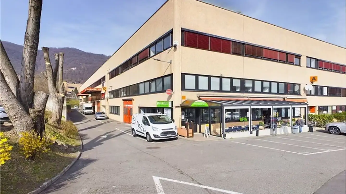 Commercial à vendre - 6814 Cadempino