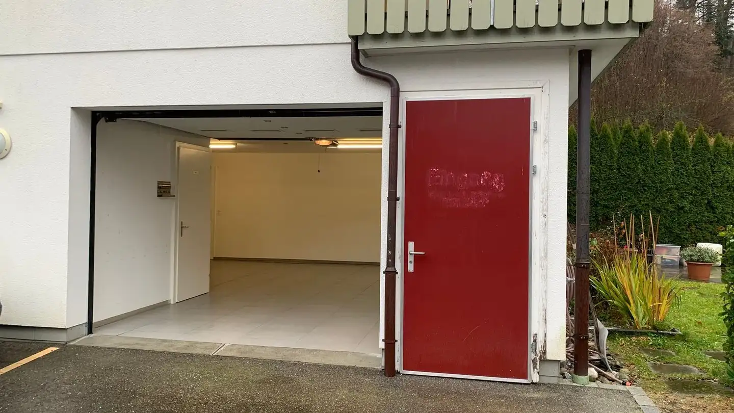 Commercial for rent - Eichholzstrasse 10a, 8493 Saland