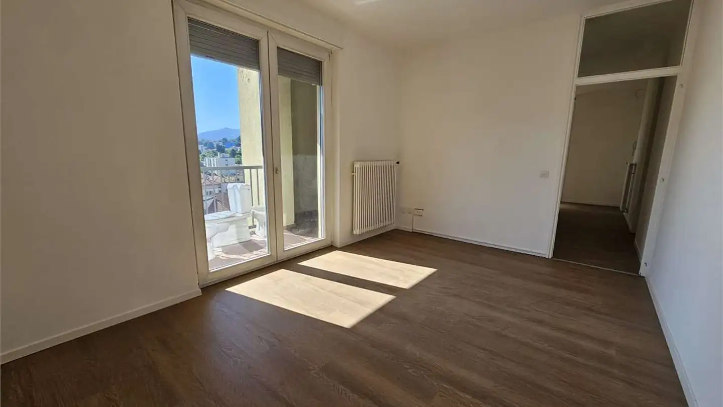 Appartement à louer - Via Emilio Bossi 54, 6830 Chiasso