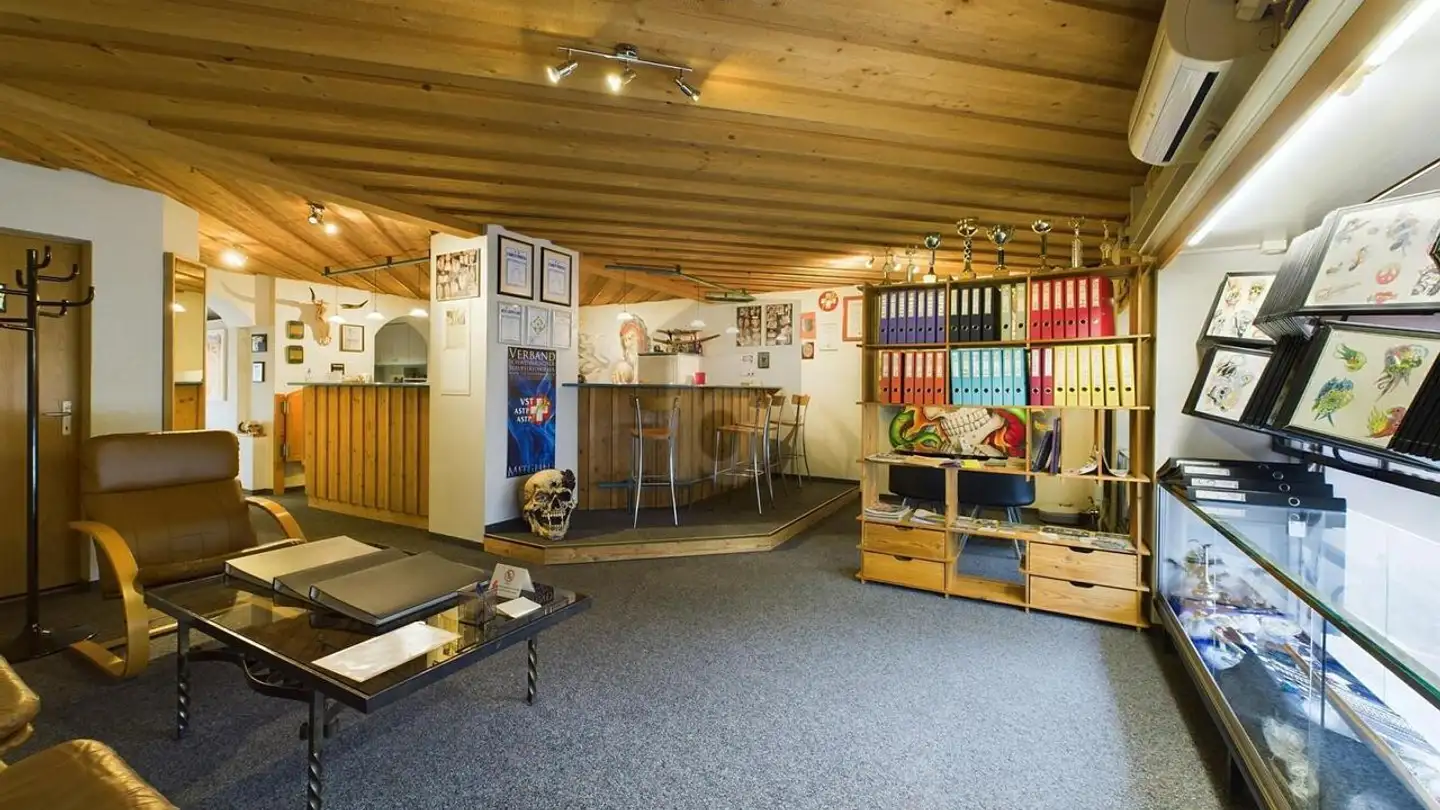 Mixed-use building for sale - 2540 Grenchen - Photo 2