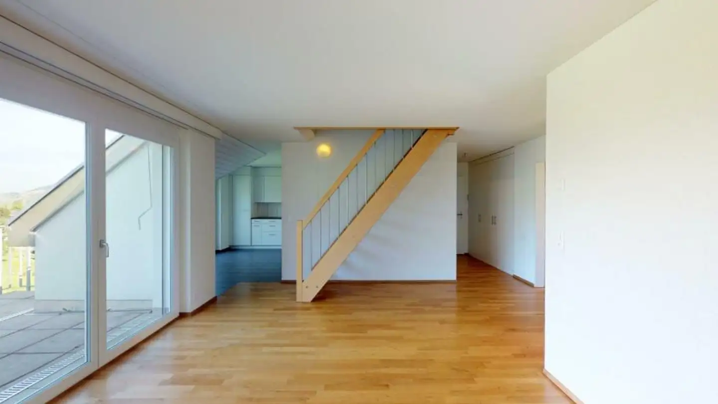 Attique à louer - Kantonsstrasse 52D, 8863 Buttikon SZ - Photo 2