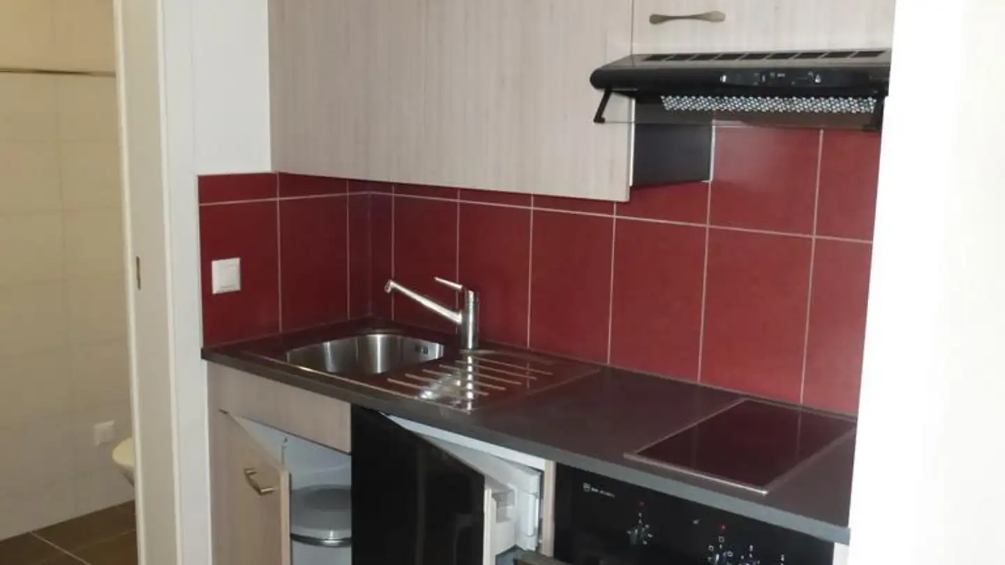 Appartement à louer - Rue Du Clos-De-Serrières 18, 2000 Neuchâtel - Photo 3