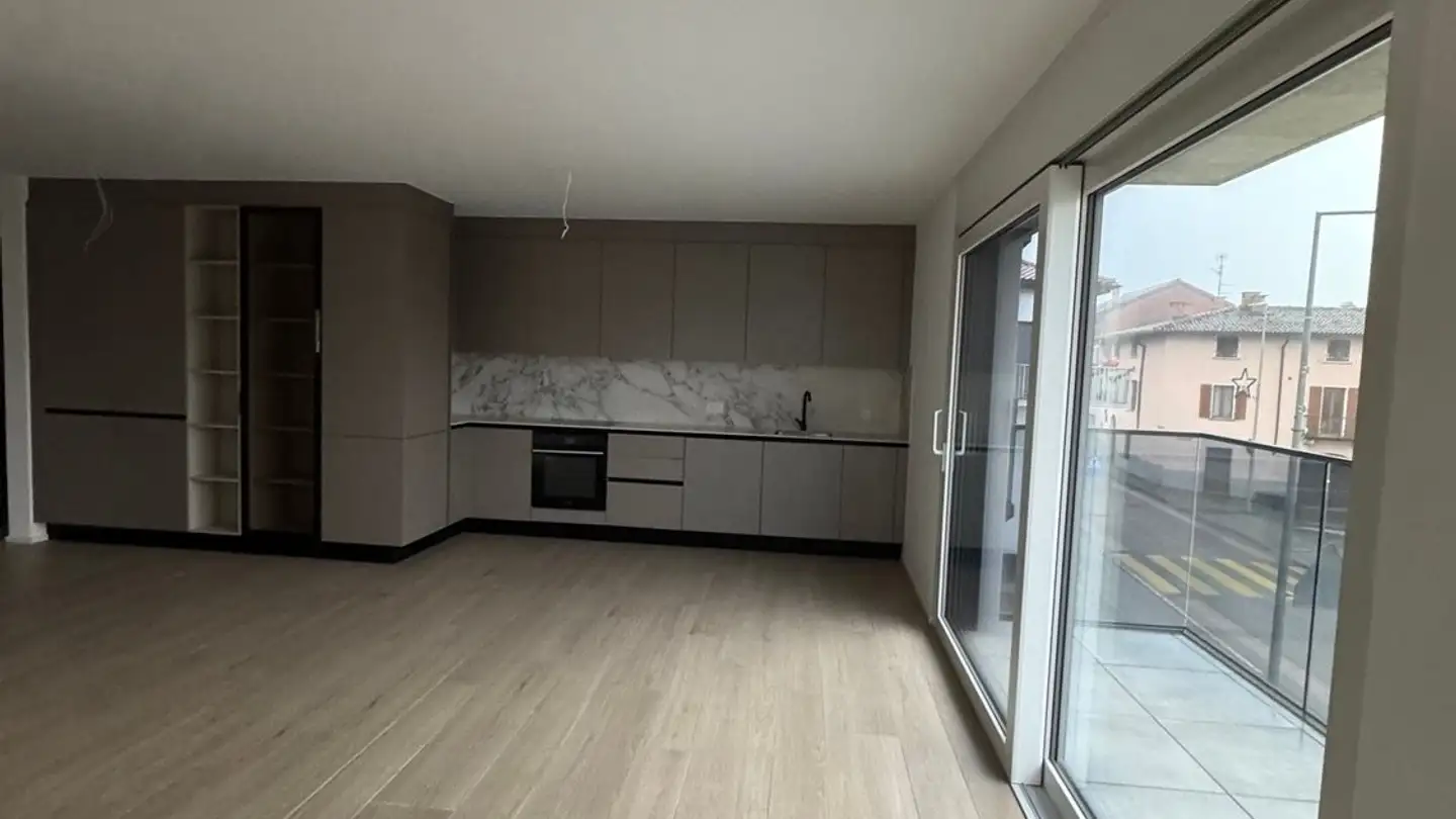 Apartment for rent - 6942 Savosa - Photo 2