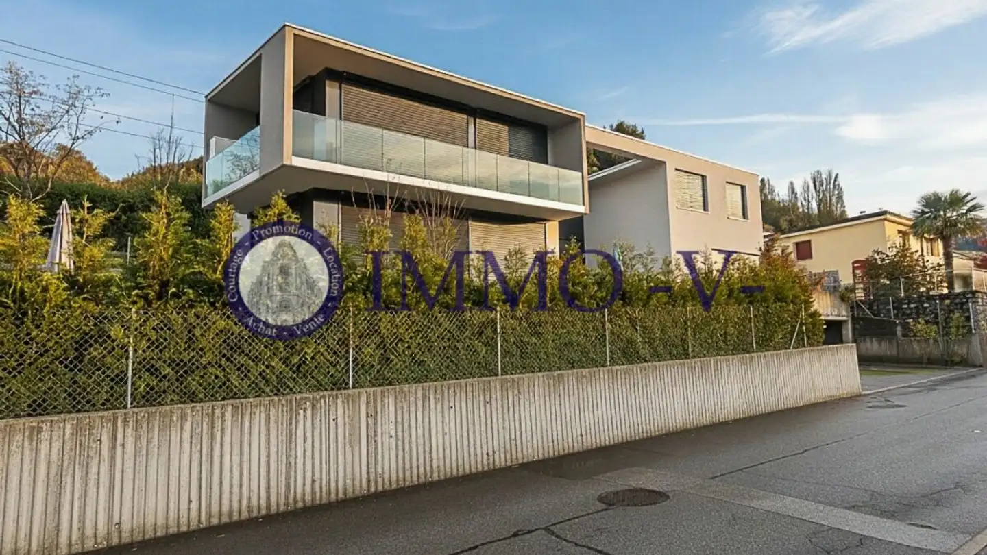 Single house for sale - 1817 Brent