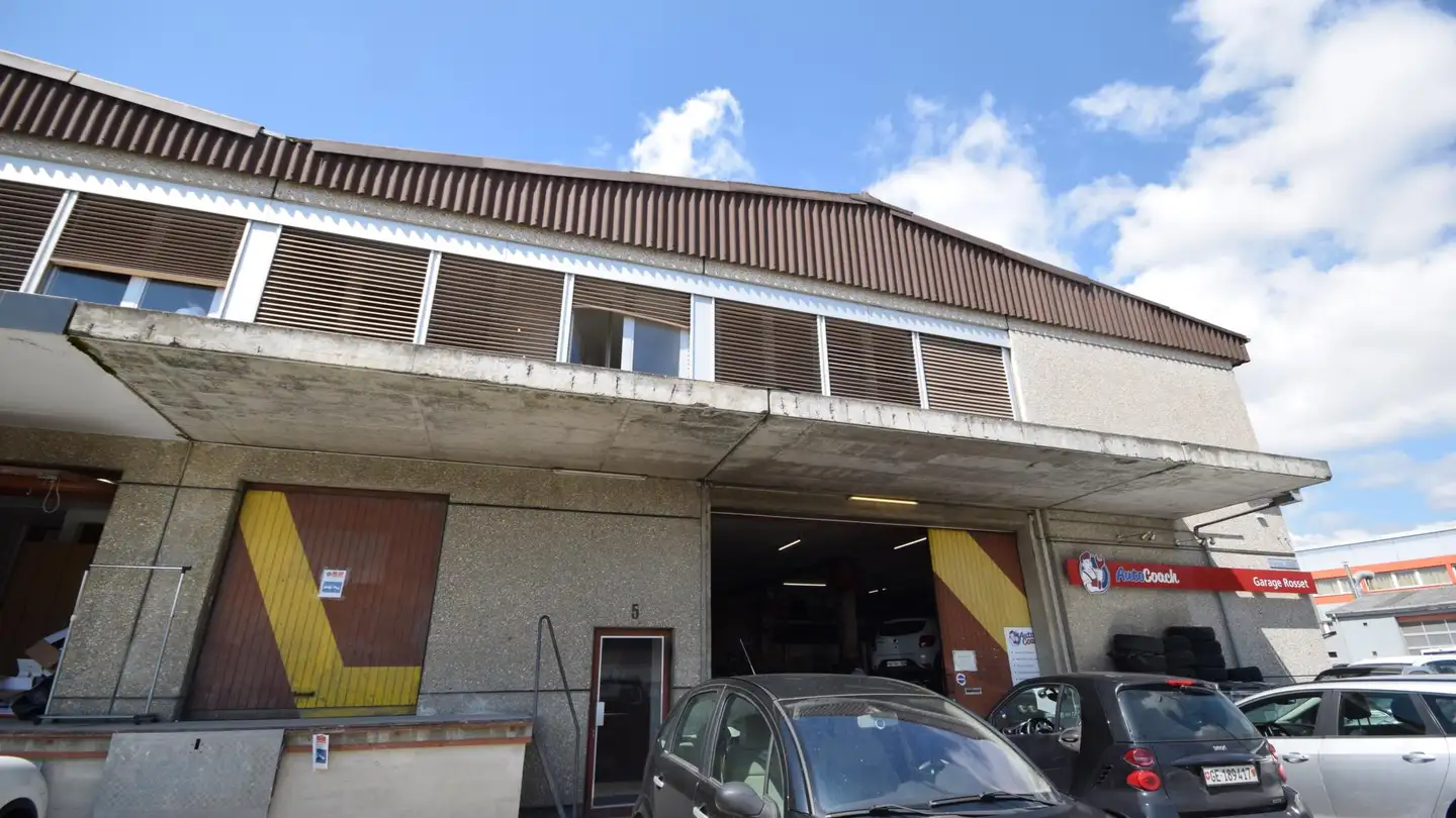 Edificio ad uso misto in affitto - Rue Du Cardinal- Journet 5, 1217 Meyrin