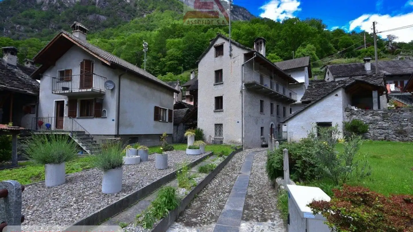 Einfamilienhaus kaufen - 6690 Cavergno