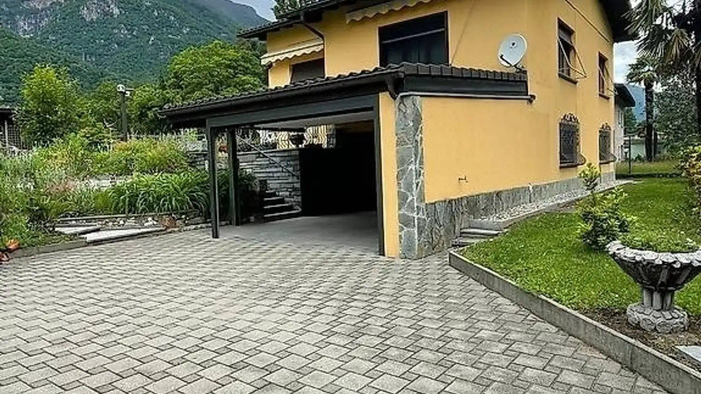 Semi-detached house for sale - 6705 Cresciano