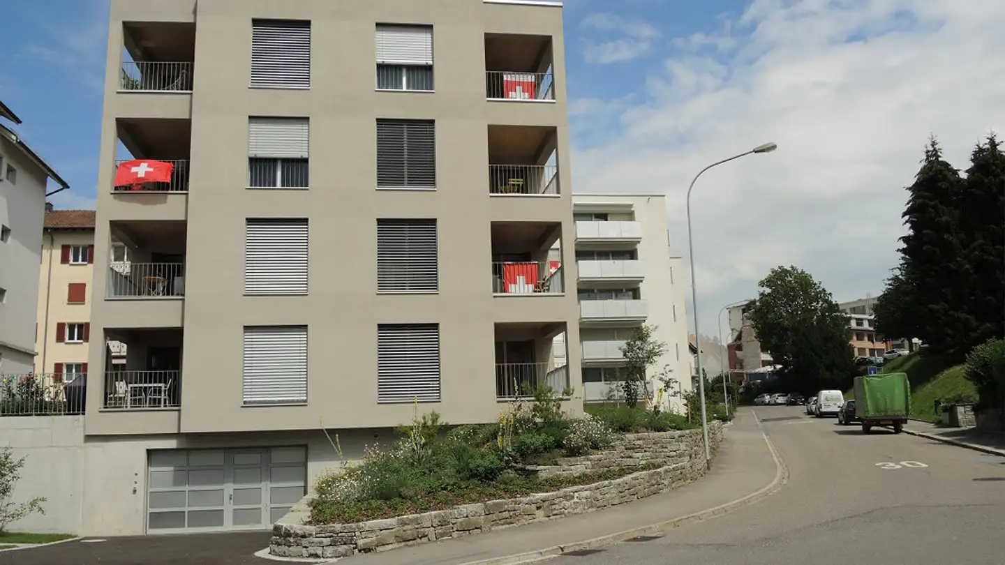 Place de parking extérieure à louer - Domänenstrasse 10, 9008 St. Gallen