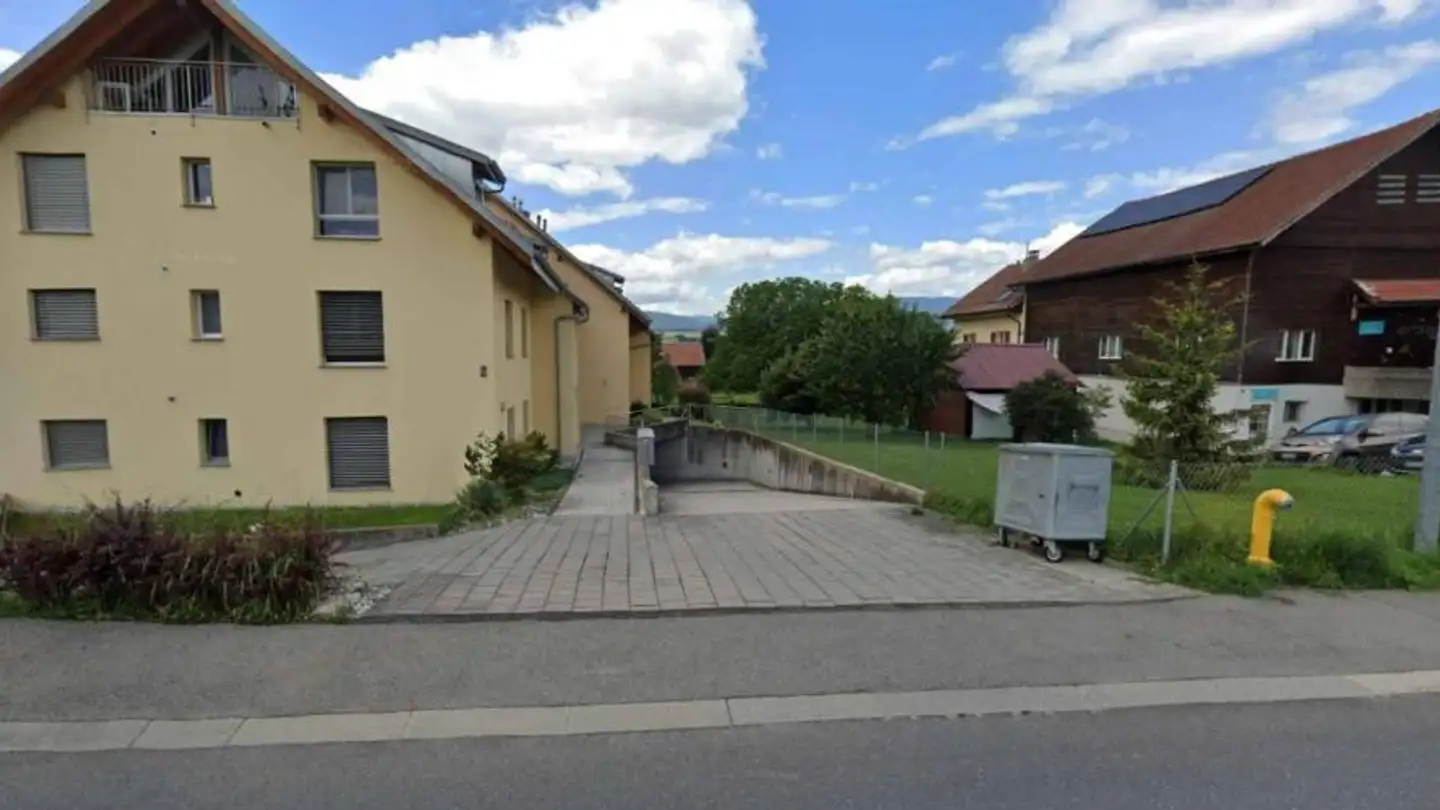 Underground parking space for rent - 1372 Bavois