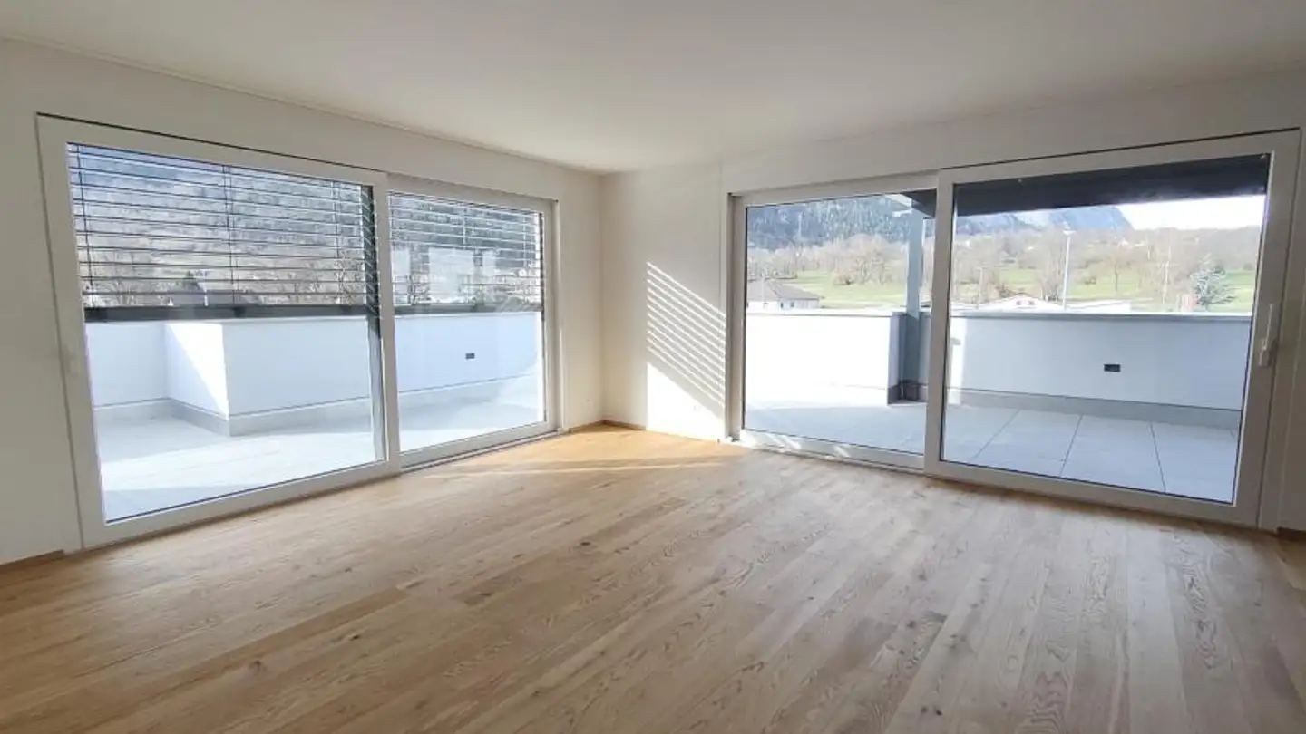 Stepped apartment for sale - 3952 Susten
