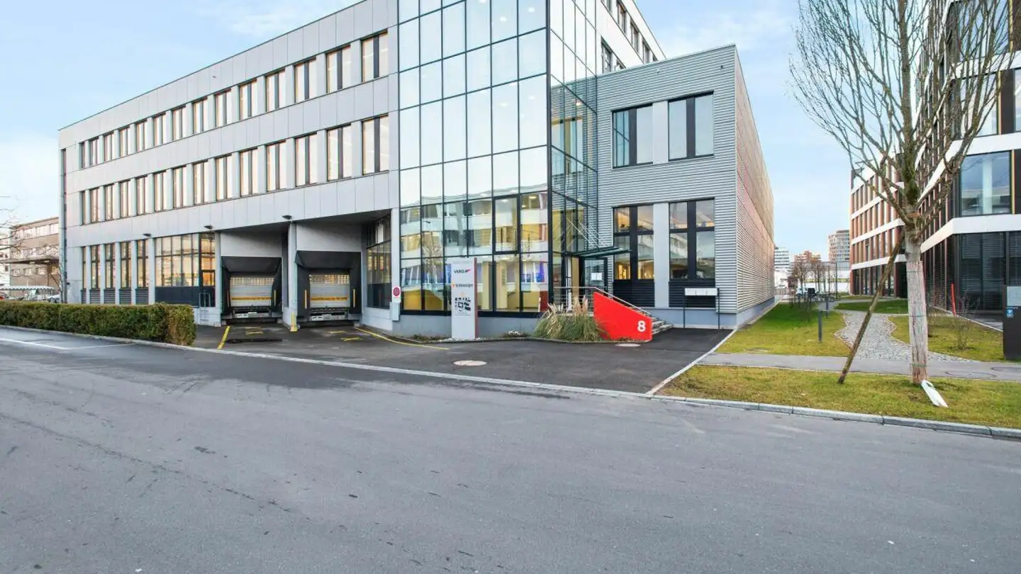 Commercial for rent - Riedstrasse 8, 6330 Cham - Photo 2