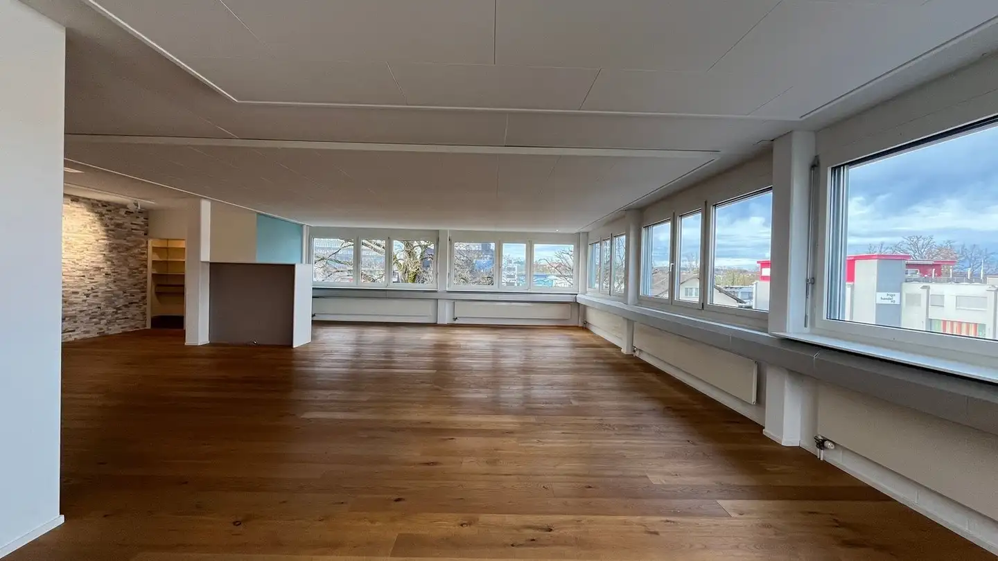 Commerciale in affitto - Buzibachstrasse 43, 6023 Rothenburg