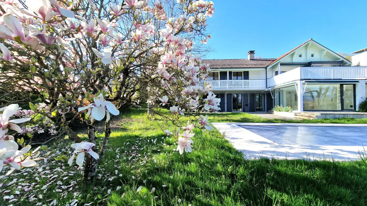 Single house for sale - 1293 Bellevue