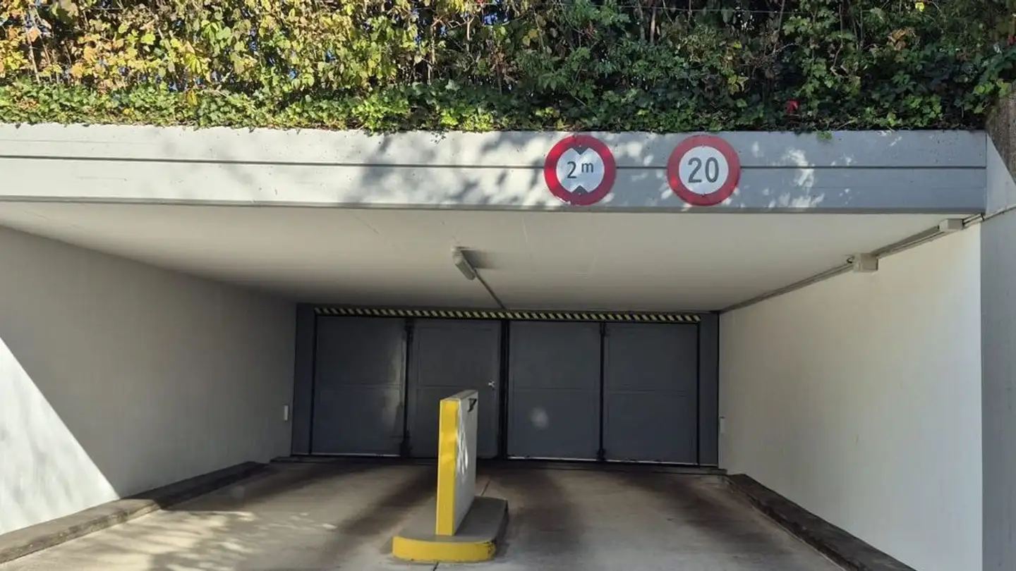 Parcheggio esterno in affitto - Adlikerstrasse 77, 8105 Regensdorf