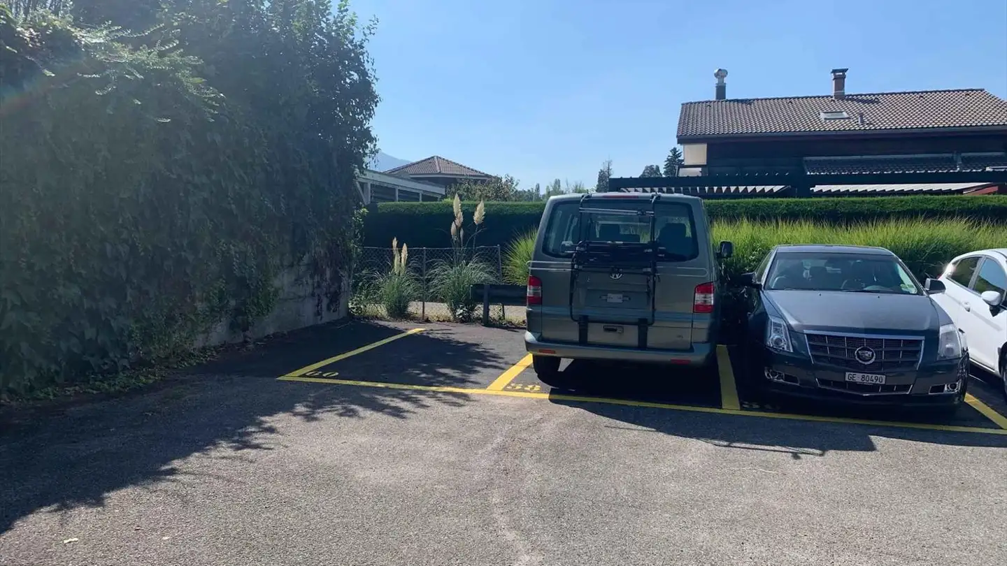 Parcheggio esterno in affitto - Chemin De-Sous-Le-Crêt 30, 1256 Troinex